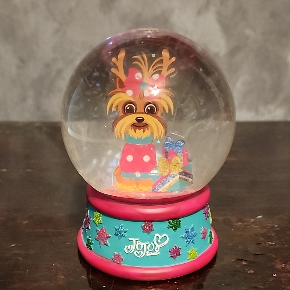 Nickelodeon Jojo Siwa Pink Snow Globe with Dog 2020